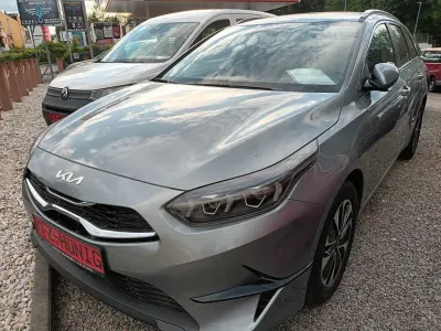 Nowe Kia Ceed 140 KM (102 kW) 2026 Srebrny Hatchback