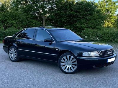 Second-hand Audi A8 Basis 179 CP (131 kW) 2000 Negru Berlinǎ