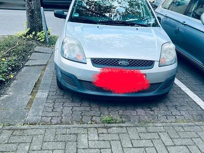 Second-hand Ford Fiesta 80 CP (58 kW) 2006 Gri Hatchback