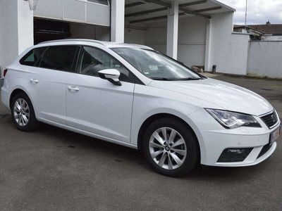 gebraucht Seat Leon ST Style 1.6 TDI*ACC*LED*AHK*CAM*Keyless*Navi PLUS