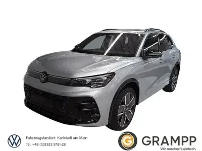 Gebraucht VW Tiguan R-line 265 PS (194 kW) 2025 Silber SUV