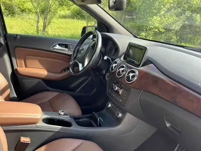 Gebraucht Mercedes B220 170 PS (125 kW) 2014 Van / Kleinbus
