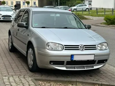 Gebraucht VW Golf IV 105 PS (77 kW) 2000 Silber Kleinwagen