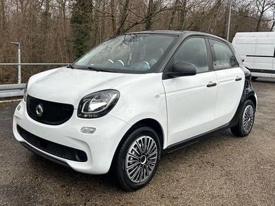 Gebraucht Smart ForFour Electric Drive 60 kW (82 PS) 2018 Weiß Limousine