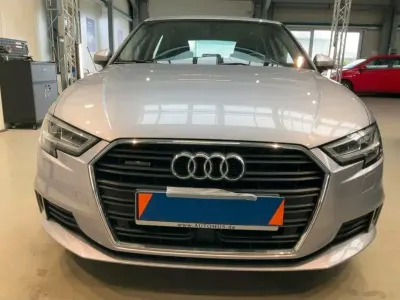 Gebraucht Audi A3 Sport 184 PS (135 kW) 2018 Silber Limousine