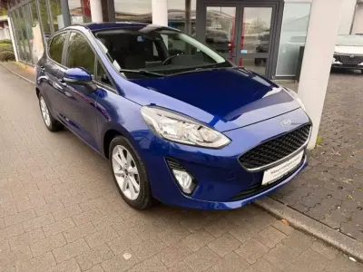 Usata Ford Fiesta Cool & Connect 101 CV (74 kW) 2017 Blu Berlina