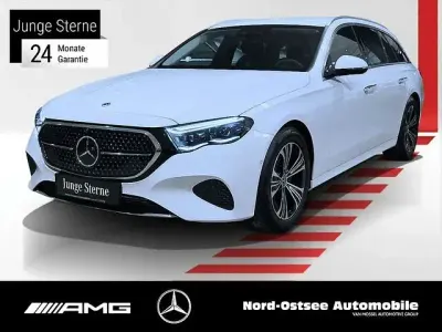 Gebraucht Mercedes E220 Avantgarde 197 PS (144 kW) 2024 Andere farbe Kombi