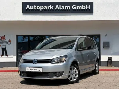Gebraucht VW Touran Match 105 PS (77 kW) 2013 Silber Van / Kleinbus