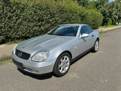 Gebraucht Mercedes SLK230 193 PS (141 kW) 1997 Silber Cabrio