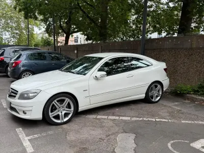 Gebraucht Mercedes C160 129 PS (94 kW) 2009 Weiß Coupé