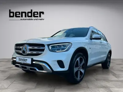 Gebraucht Mercedes GLC300 194 PS (142 kW) 2021 Weiß SUV