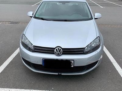Gebraucht VW Golf VI 105 PS (77 kW) 2010 Silber Kleinwagen