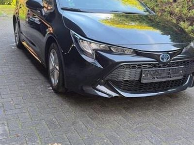 Second-hand Toyota Corolla 98 CP (72 kW) 2022 Negru Break