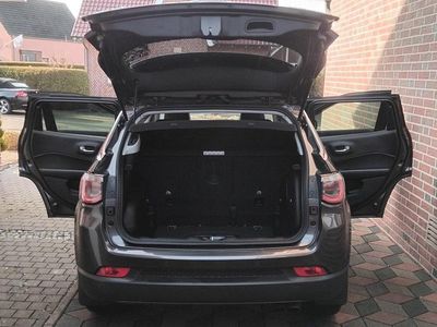 Gebraucht Jeep Compass 140 PS (102 kW) 2018 Braun SUV