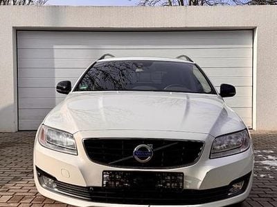 Gebraucht Volvo V70 Linje Svart 150 PS (110 kW) 2015 Weiß Kombi