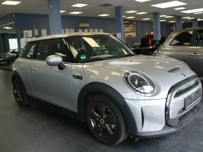 Occasion Mini Cooper SE Essential 135 kW (184 ch) 2023 Gris Citadine