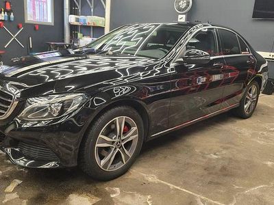 Gebraucht Mercedes C220 170 PS (125 kW) 2018 Schwarz Limousine