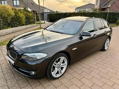 Usata BMW 525 Sport Line 218 CV (160 kW) 2012 Grigio Station wagon