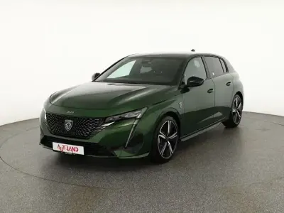 Gebraucht Peugeot 308 GT-line 131 PS (96 kW) 2023 Olivinegrünmet. Limousine
