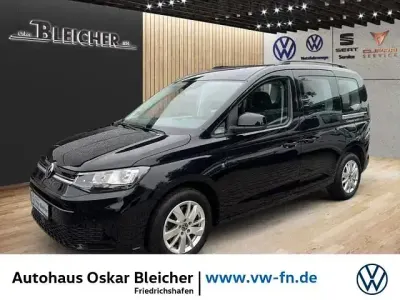 Gebraucht VW Caddy Life 122 PS (89 kW) 2022 Schwarz Van / Kleinbus