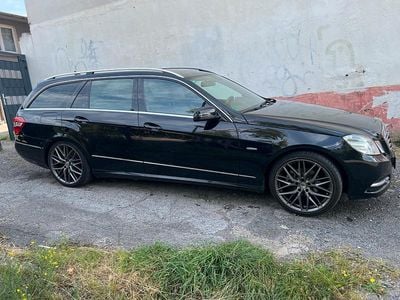 Gebraucht Mercedes E220 AMG 170 PS (125 kW) 2010 Schwarz Kombi