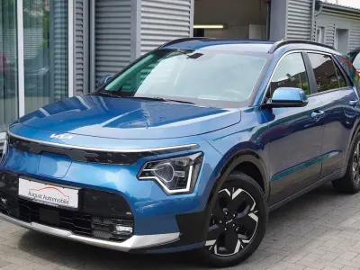 Gebraucht Kia e-Niro 150 kW (204 PS) 2024 Blau SUV