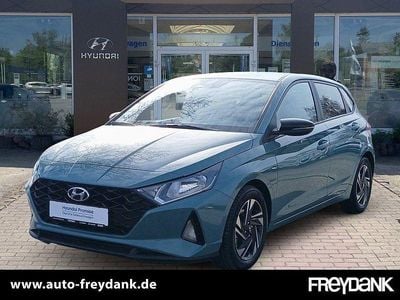Usata Hyundai i20 GO! 101 CV (74 kW) 2022 Verde Utilitaria
