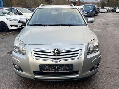 Gebraucht Toyota Avensis Team 129 PS (94 kW) 2009 Silber Kombi