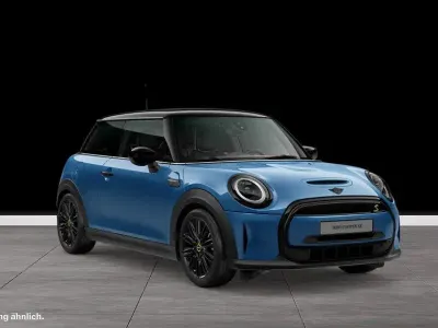 Gebraucht Mini Cooper SE Hatch 135 kW (184 PS) 2023 Island blue Kleinwagen