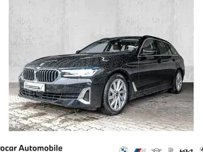 Gebraucht BMW 520 Luxury Line 190 PS (139 kW) 2023 Schwarz Kombi
