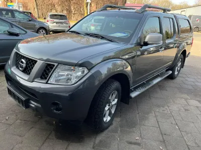 Gebraucht Nissan Navara Platinum 190 PS (139 kW) 2015 Blau Pickup