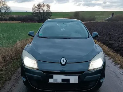 Gebraucht Renault Mégane III Expression 101 PS (74 kW) 2009 Schwarz Limousine