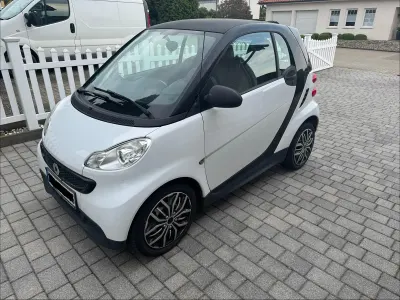 Używany Smart ForTwo Coupé 72 KM (52 kW) 2012 Biały Coupe