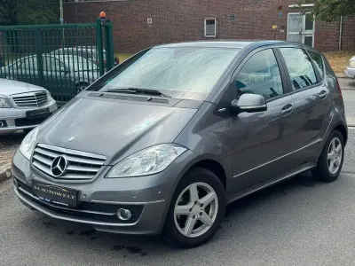 Gebraucht Mercedes A180 Elegance 109 PS (80 kW) 2011 Grau Kleinwagen