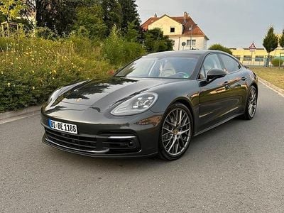 Porsche Panamera 4S