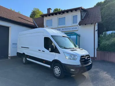 Gebraucht Ford Transit Trend 131 PS (96 kW) 2022 Weiß Van / Kleinbus