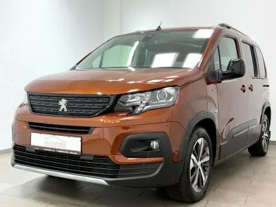 Gebraucht Peugeot Rifter Allure GT-Line 131 PS (96 kW) 2020 Braun Van / Kleinbus