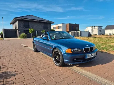 Gebraucht BMW 323 Cabriolet 170 PS (125 kW) 2000 Blau Cabrio