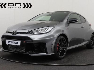 Usata Toyota Yaris 280 CV (205 kW) 2024 Grigio Utilitaria