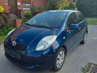 Gebraucht Toyota Yaris 69 PS (50 kW) 2006 Blau Limousine