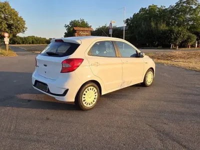 Gebraucht Ford Ka Trend 71 PS (52 kW) 2018 Weiß Limousine
