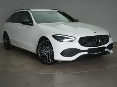 Gebraucht Mercedes C220 Avantgarde 200 PS (147 kW) 2023 Polar white Kombi