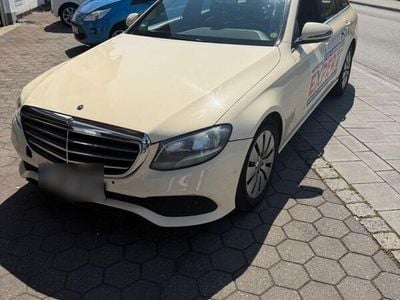 Mercedes E200