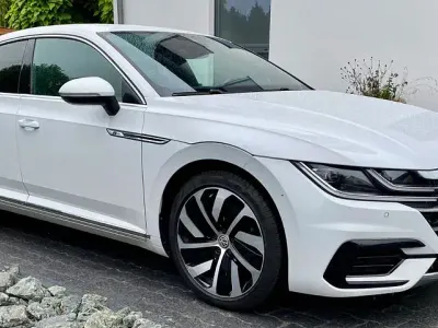 Gebraucht VW Arteon R-line 150 PS (110 kW) 2018 Weiß Kleinwagen