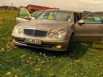 Gebraucht Mercedes E320 Avantgarde 305 PS (224 kW) 2003 Beige metallic Limousine