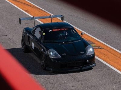 Gebraucht Toyota MR2 227 PS (166 kW) 2000 Schwarz Cabrio