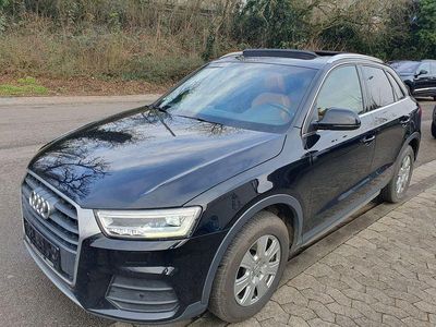 Schwarz Gebraucht 2015 Audi Q3 Design SUV | 13.100 € (Fairer Preis)