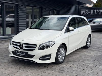 Gebraucht Mercedes B180 109 PS (80 kW) 2017 Weiß Van / Kleinbus