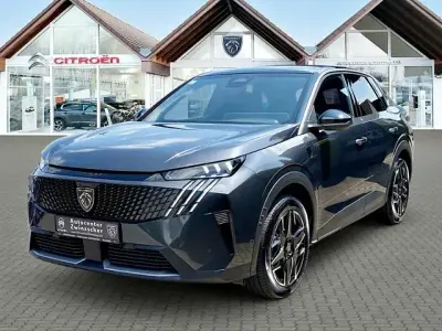 Neu Peugeot 3008 GT 136 PS (100 kW) 2025 Grau SUV