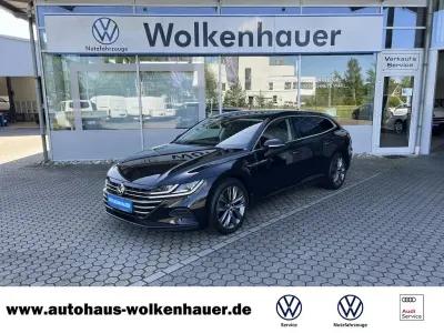 Gebraucht VW Arteon 150 PS (110 kW) 2022 Deep black perleffekt (metallic) Coupé